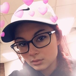 Meet your Posher, Brianna